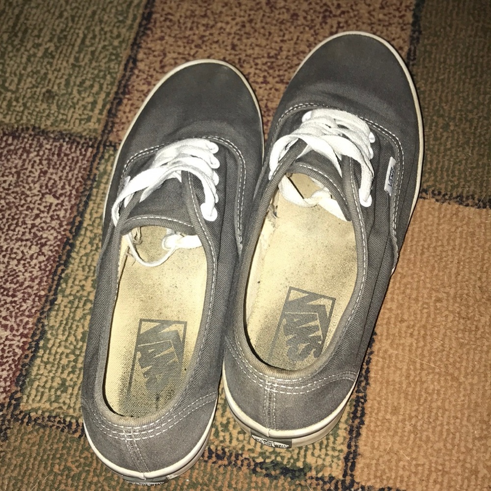 Gray vans - Picture 4 of 7